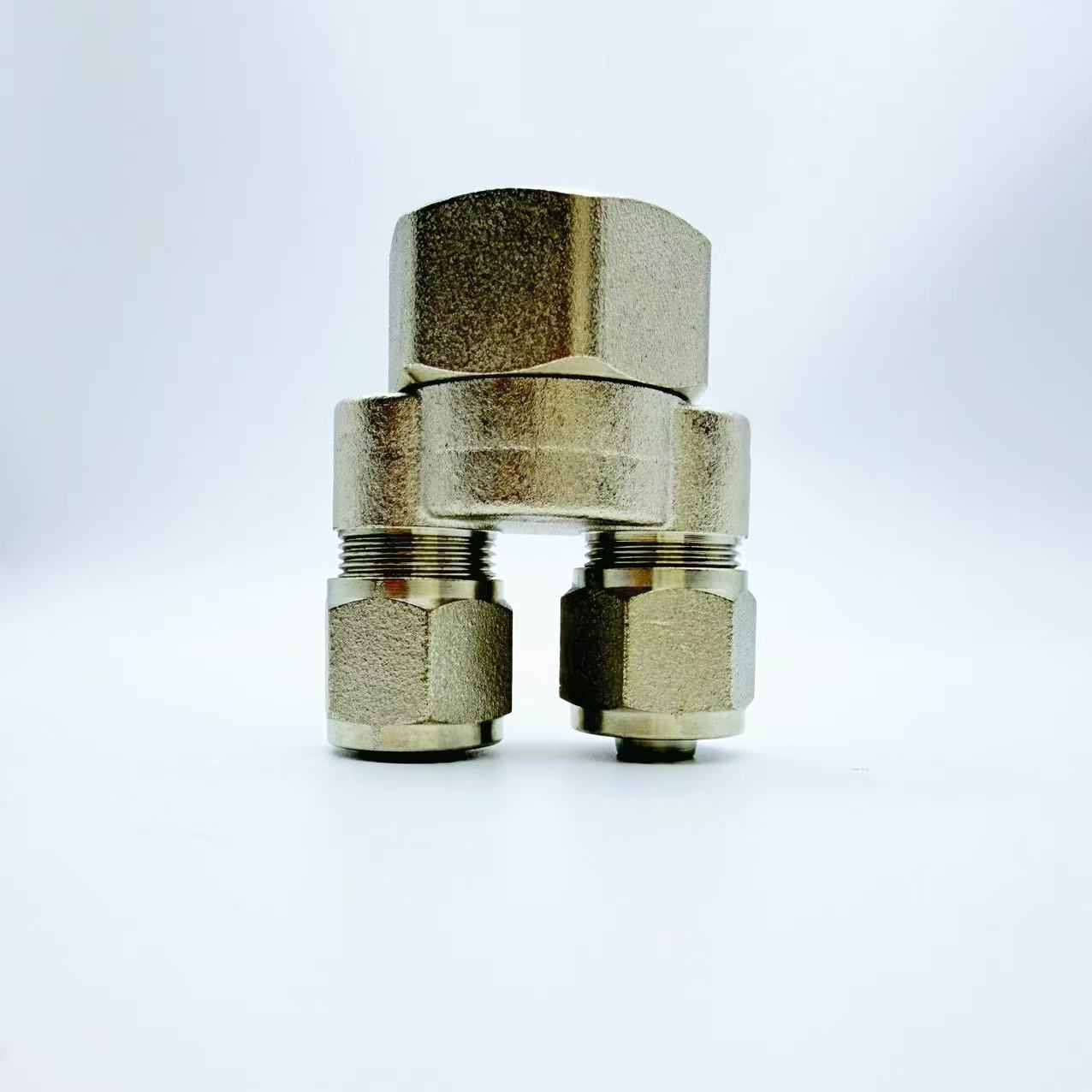 பெண் திரிக்கப்பட்ட Y-வடிவ இரட்டை ஃபெருல் கிளை இணைப்பு